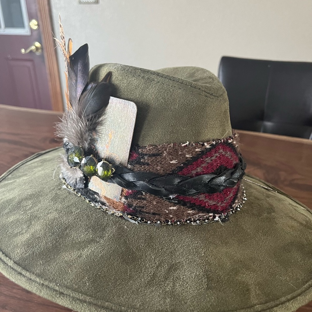 Dark green fedora, homemade with lots of love & details!